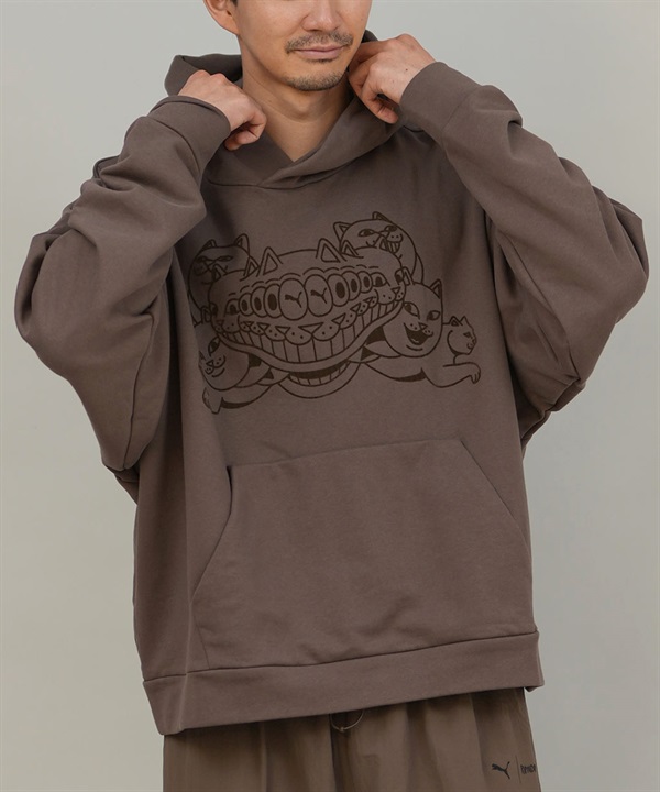 9月27日発売 PUMA プーマ × RIPNDIP リップンディップ コラボ メンズ ボクシー グラフィック フーディ プルオーバー パーカー 裏毛 632414