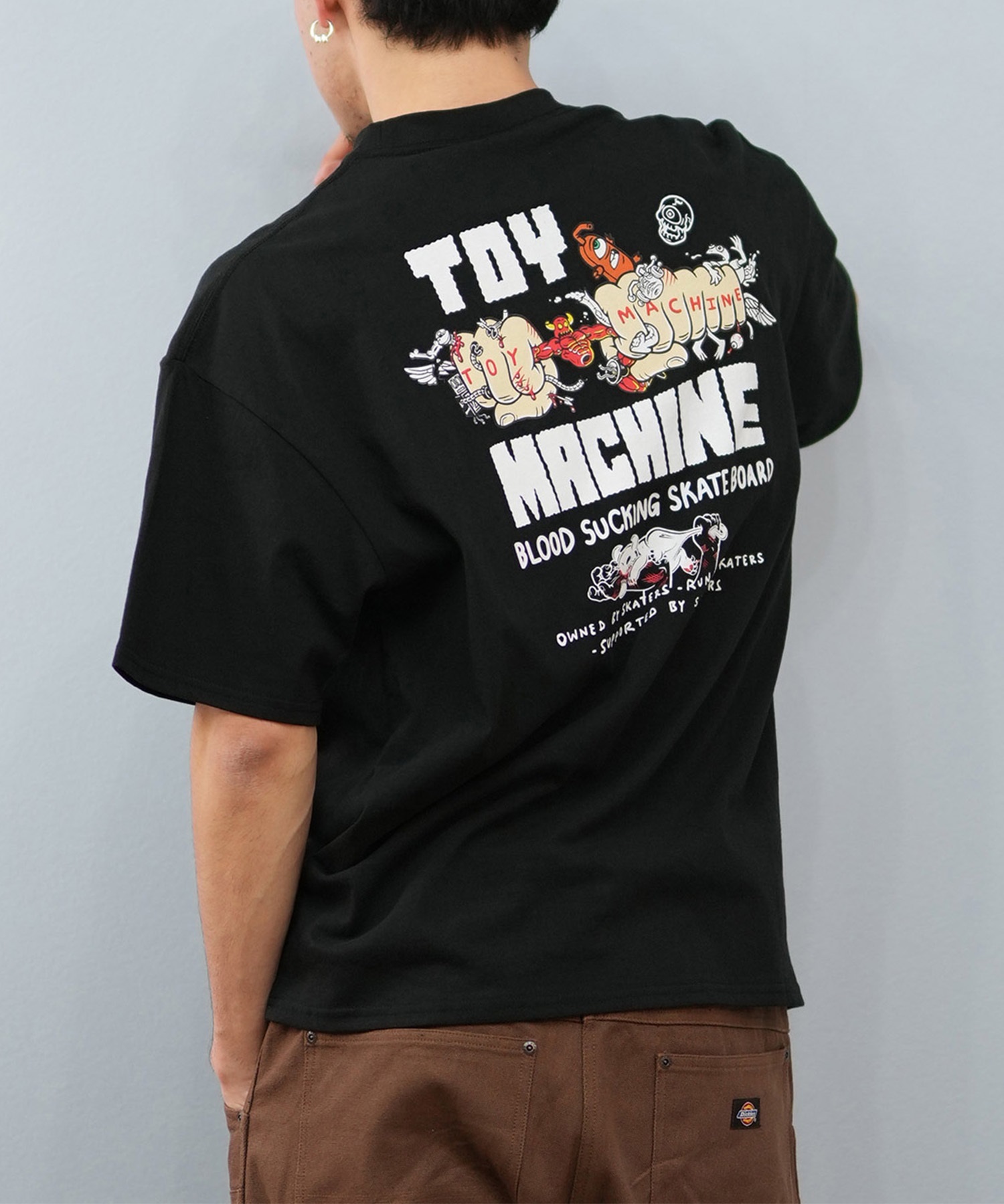 TOY MACHINE トイマシーン 半袖 Tシャツ メンズ バックプリント オーバーサイズ MTMSFST1 ムラサキスポーツ限定(BLACK-M)