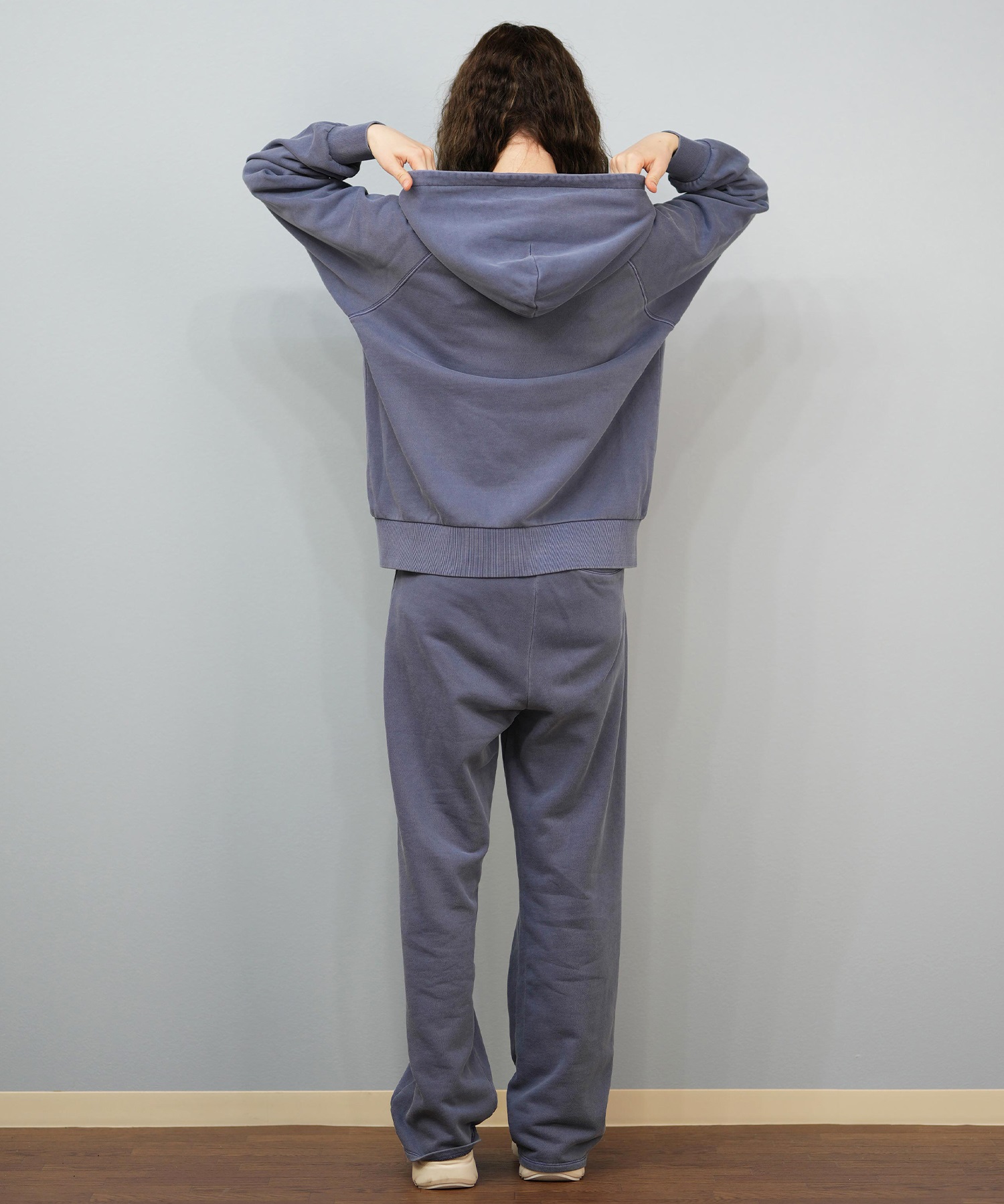 NEW ERA ニューエラ ジップアップ パーカー レディース 裏毛 スウェット フルジップフーディー ガーメントダイ スレート 14674663(SLT-S)