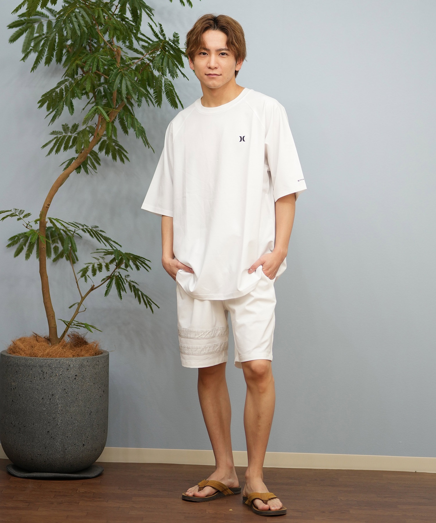 Hurley ハーレー 水着 ラッシュガード 半袖 Tシャツ メンズ ワンポイント ロゴ 水陸両用 撥水 吸水速乾 MUSS251089(WHT-M)