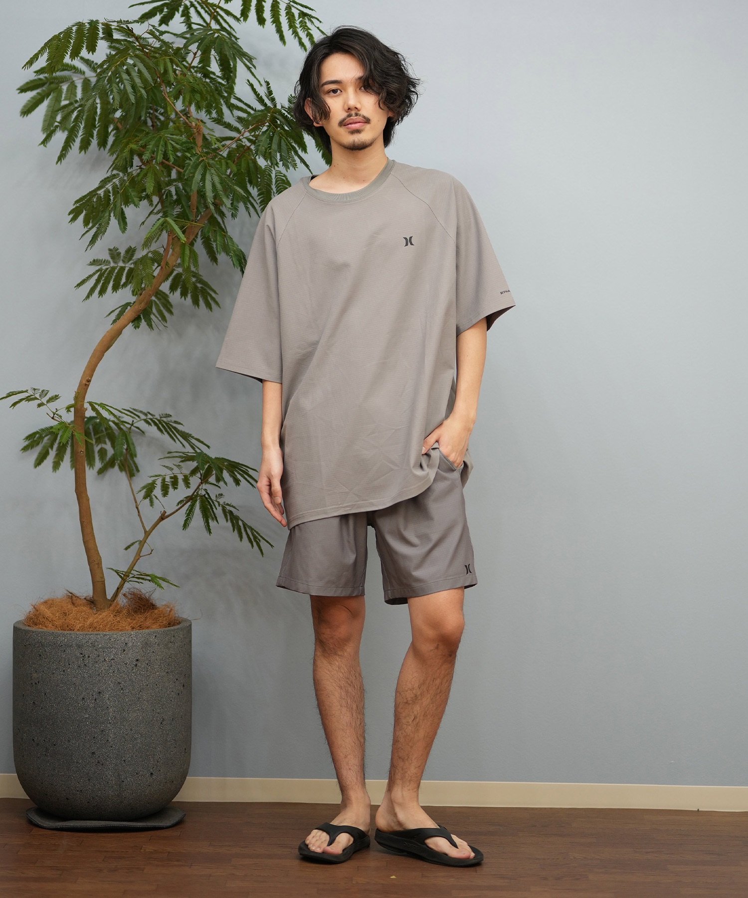 Hurley ハーレー 水着 ラッシュガード 半袖 Tシャツ メンズ ワンポイント ロゴ 水陸両用 撥水 吸水速乾 MUSS251089(WHT-M)