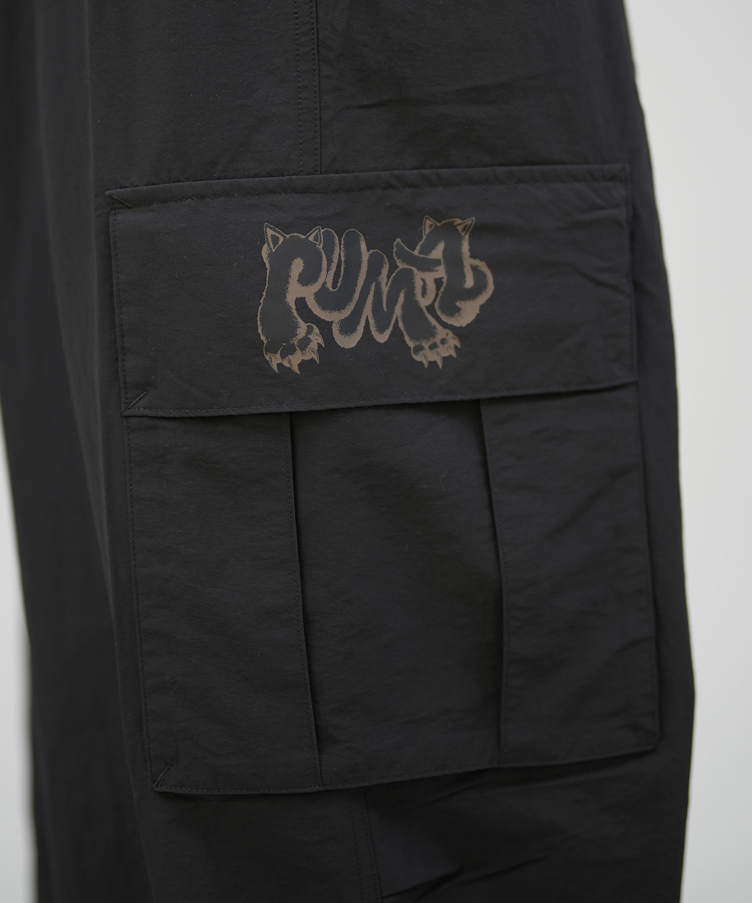 9月27日発売 PUMA プーマ × RIPNDIP リップンディップ コラボ メンズ エクストリーム カーゴパンツ ロングパンツ 632417(01-M)