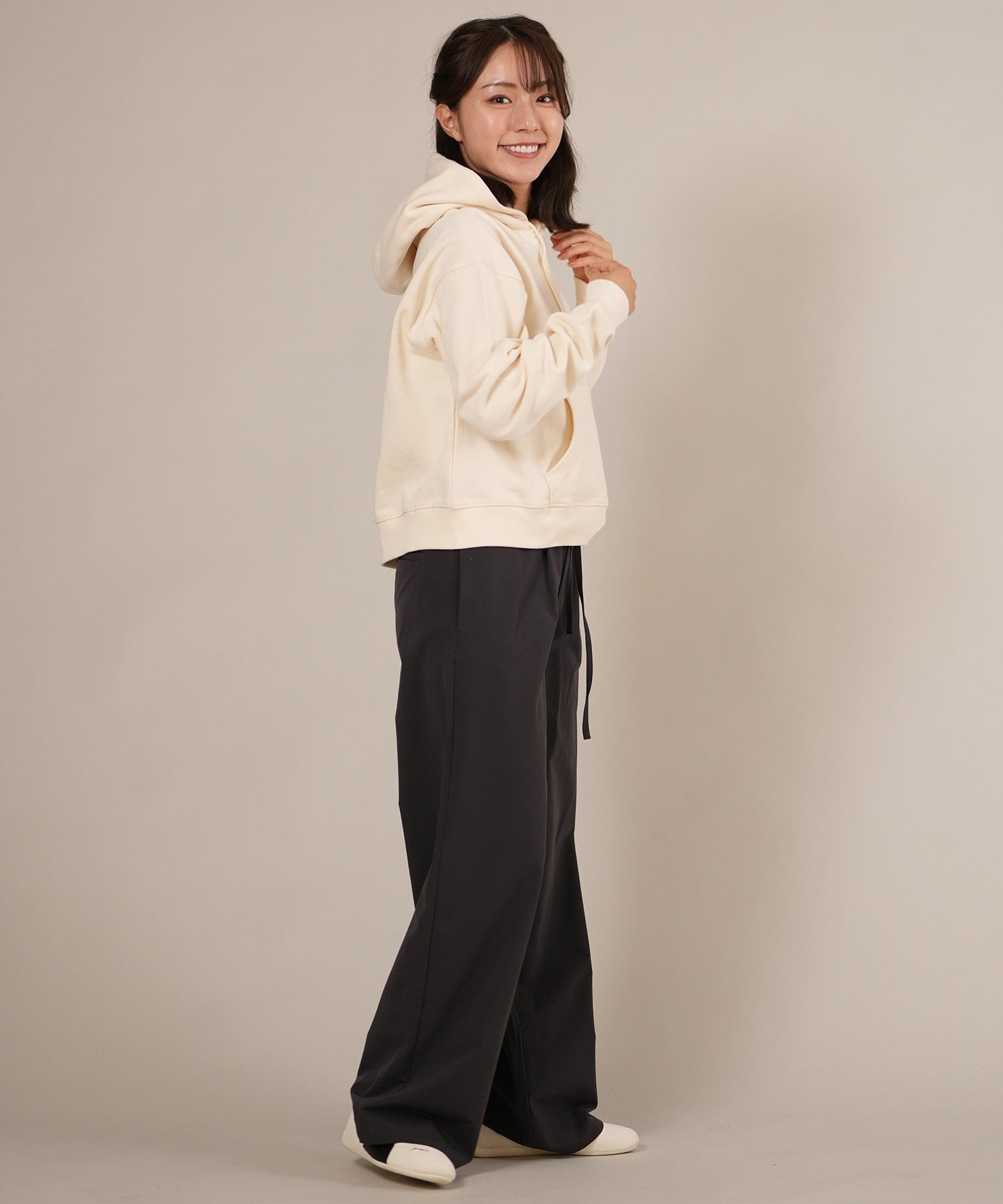 RIKKA FEMME リッカファム プルオーバー パーカー レディース スウェット フーディー ワンポイント 刺繍 裏毛 RF25FW17(IVO-FREE)