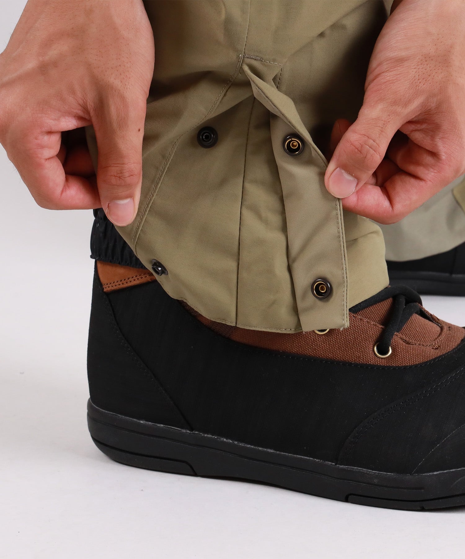 686 シックスエイトシックス GORE-TEX DISPATCH スノーボード ウェア パンツ ユニセックス ゴアテックス 25-26モデル MM A17【2526】(SGE-M)