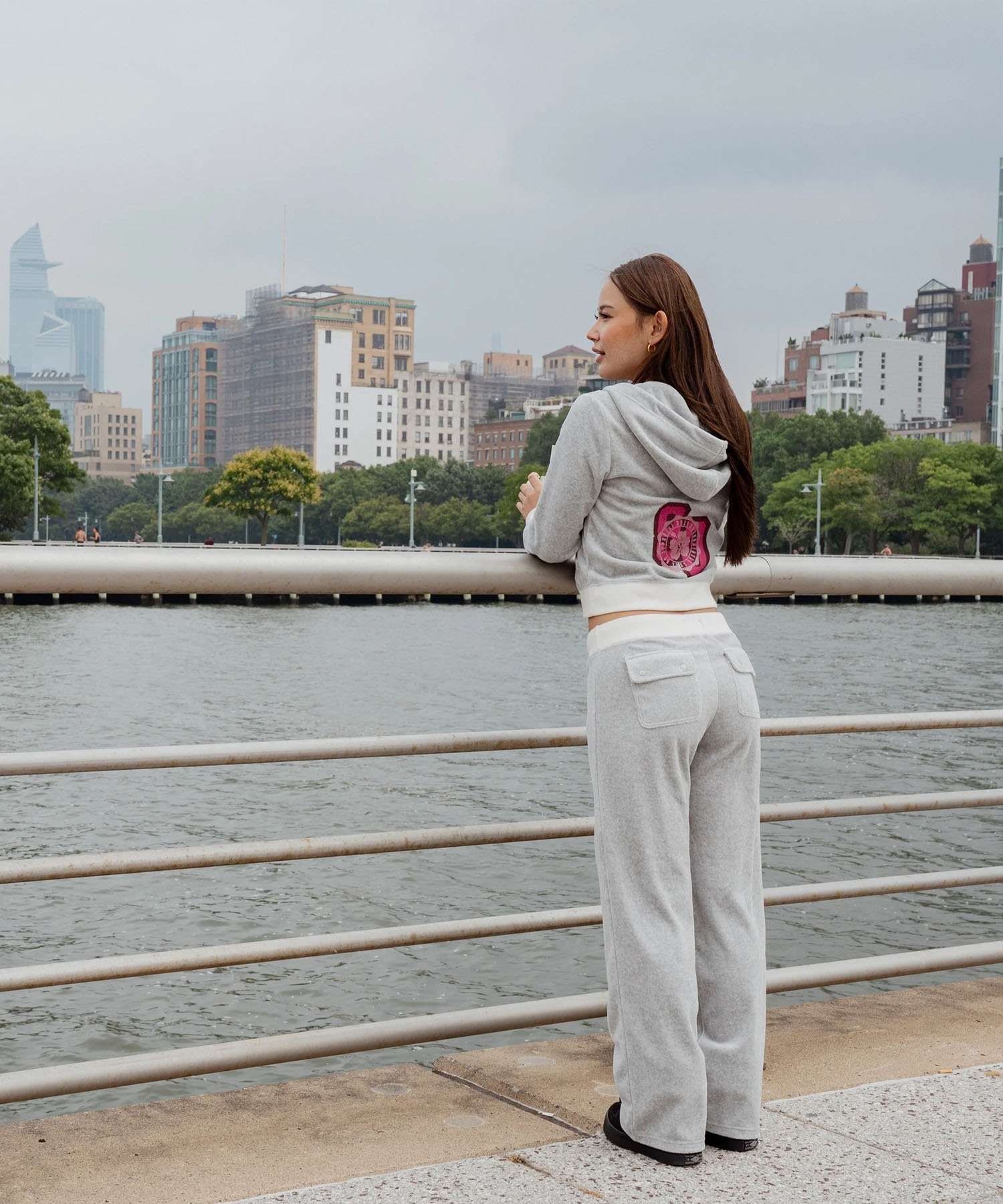 ROXY ロキシー × MANA ジップアップ パーカー レディース ベロア ショート丈 セットアップ対応 ROXY CRUISERS RZP254617T(NVY-M)