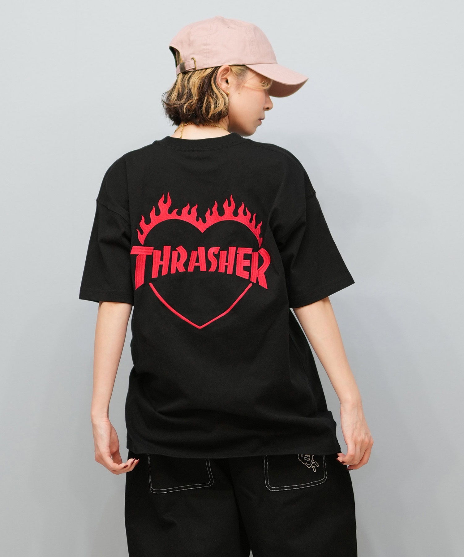THRASHER スラッシャー 半袖 Tシャツ レディース バックプリント バーニングハート 252TH2ST030(WHT-1-M)