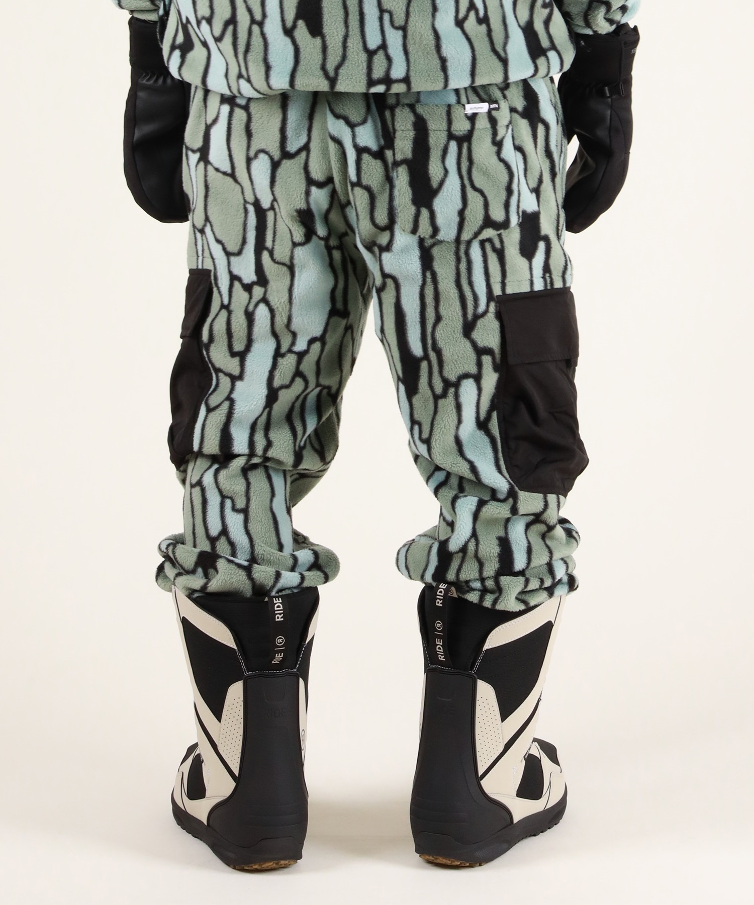 AUTUMN オータム BASK CARGO PANT スノーボード ウェア インナーウェア ユニセックス ムラサキスポーツ 25-26モデル MM D25【2526】(BARKCAMO-S)