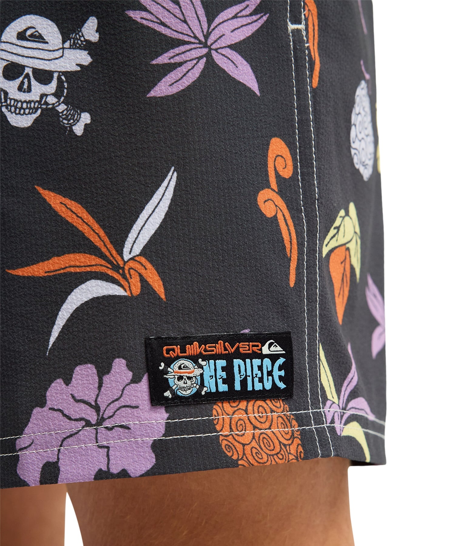 QUIKSILVER クイックシルバー 水着 トランクス ボードショーツ メンズ コラボ ONE PIECE X QUIKSILVER PRINTED VOLLEY 16 EQYJV04260(PHM6-S)